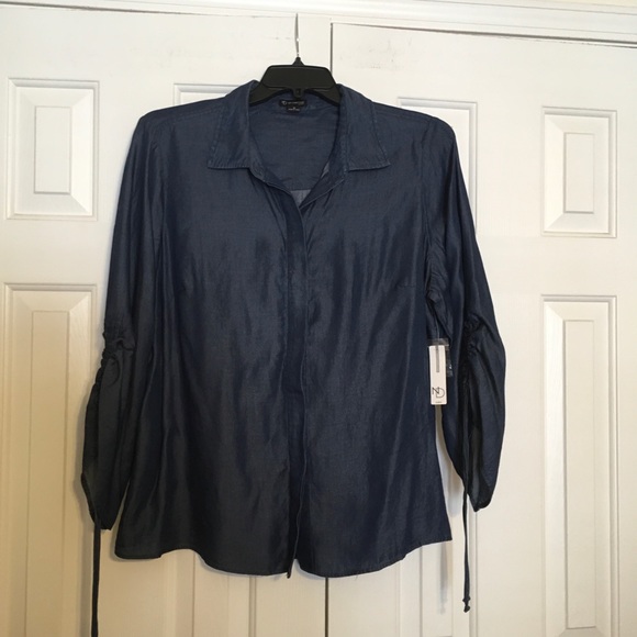 new directions Tops - New Directions Curvy Blouse